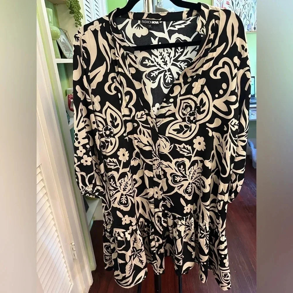 Fashion Nova Black and Beige Floral Peplum Blouse